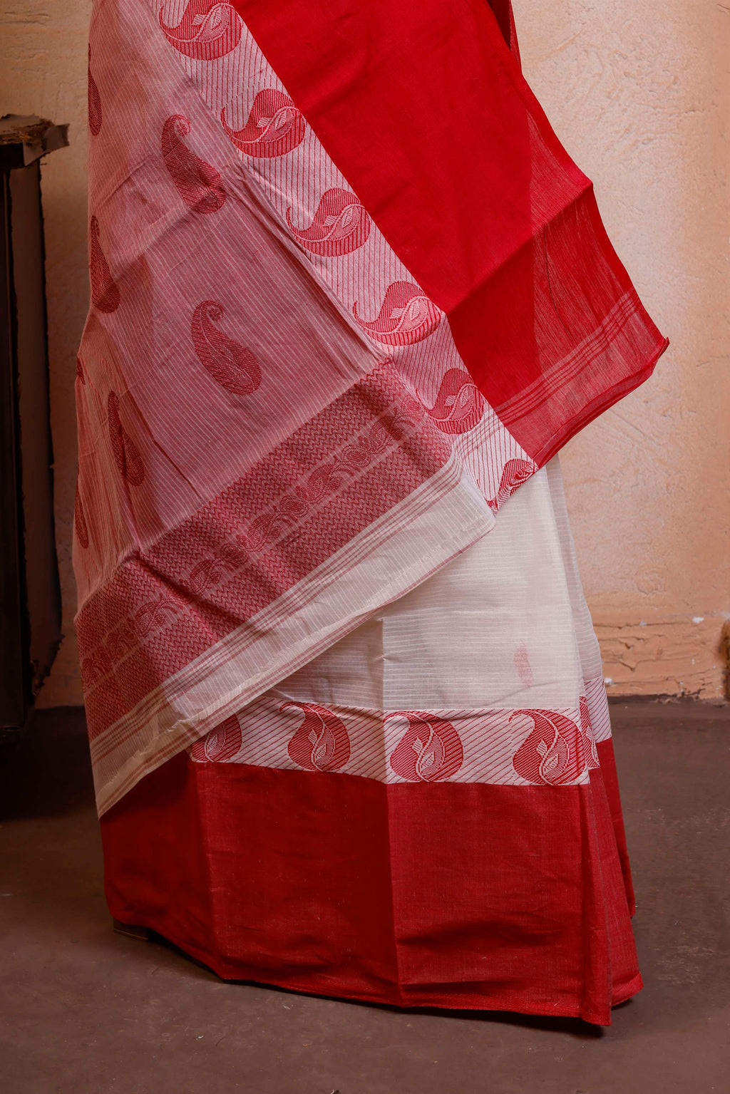 Traditional Tant Saree For Puja