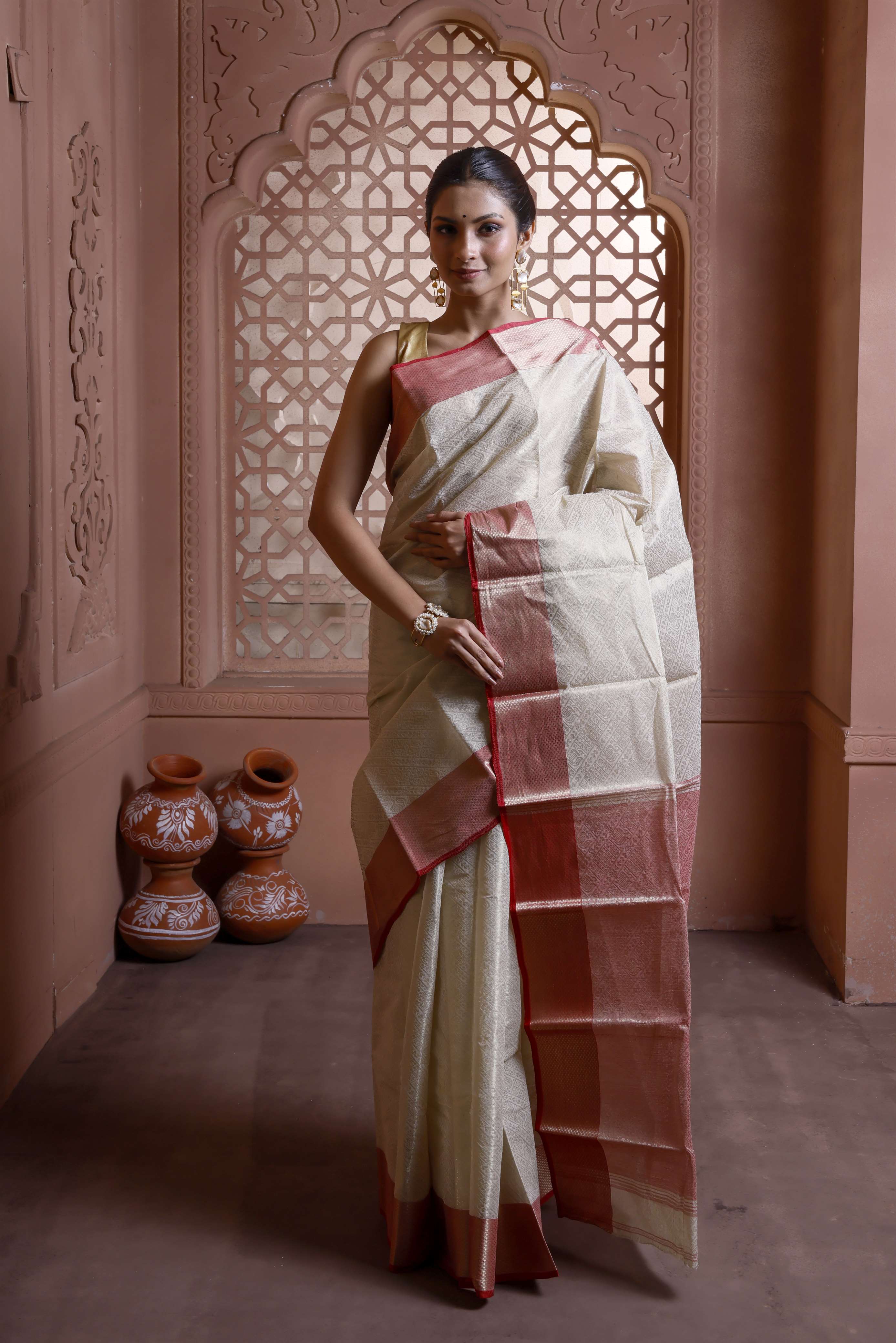 Cotton Tant Broket With Red Border Main image