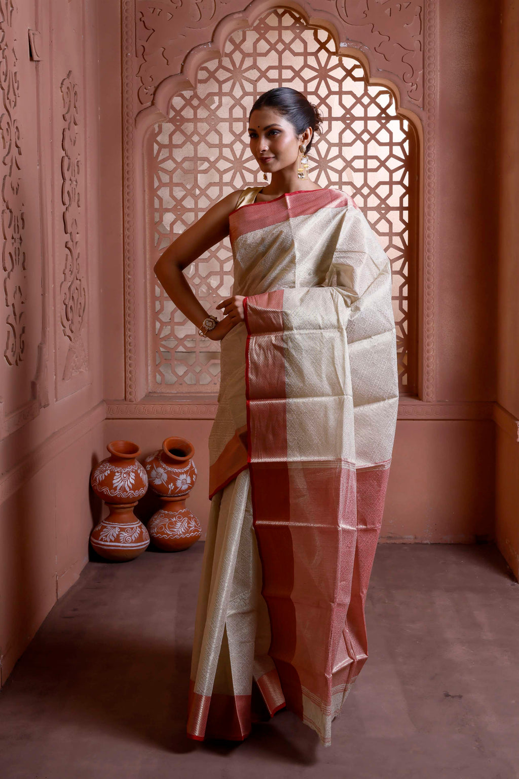 Cotton Tant Broket With Red Border