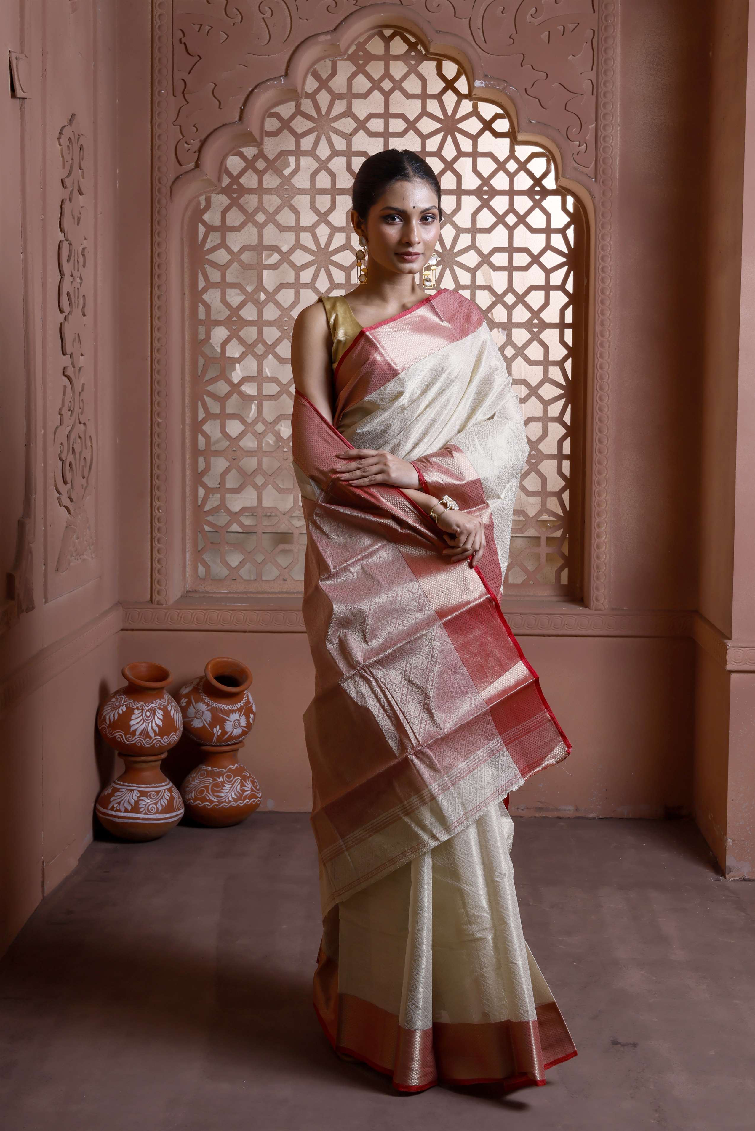 Cotton Tant Broket With Red Border