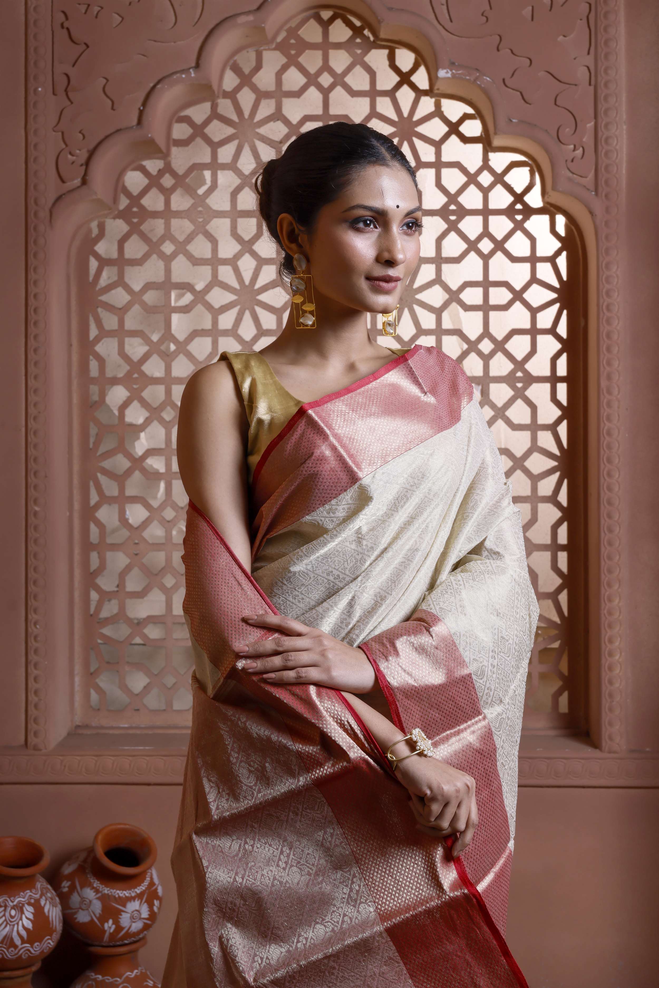 Cotton Tant Broket With Red Border