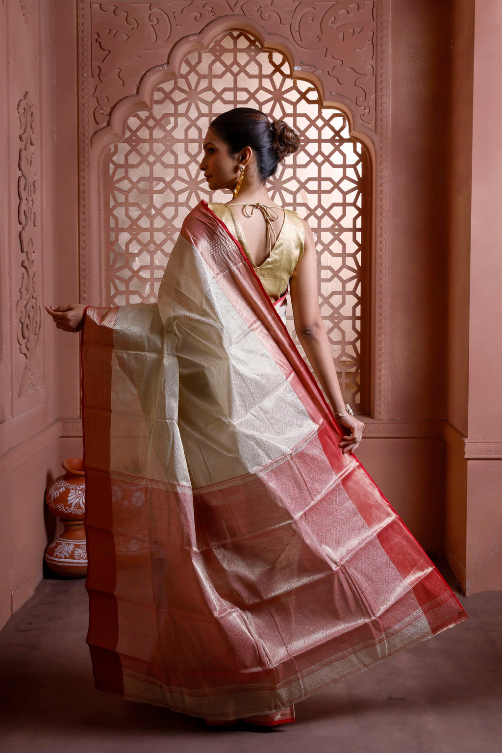 Cotton Tant Broket With Red Border