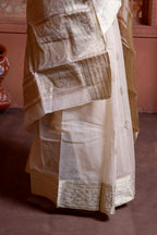 Elegant Off White Cotton Tant Banarasi
