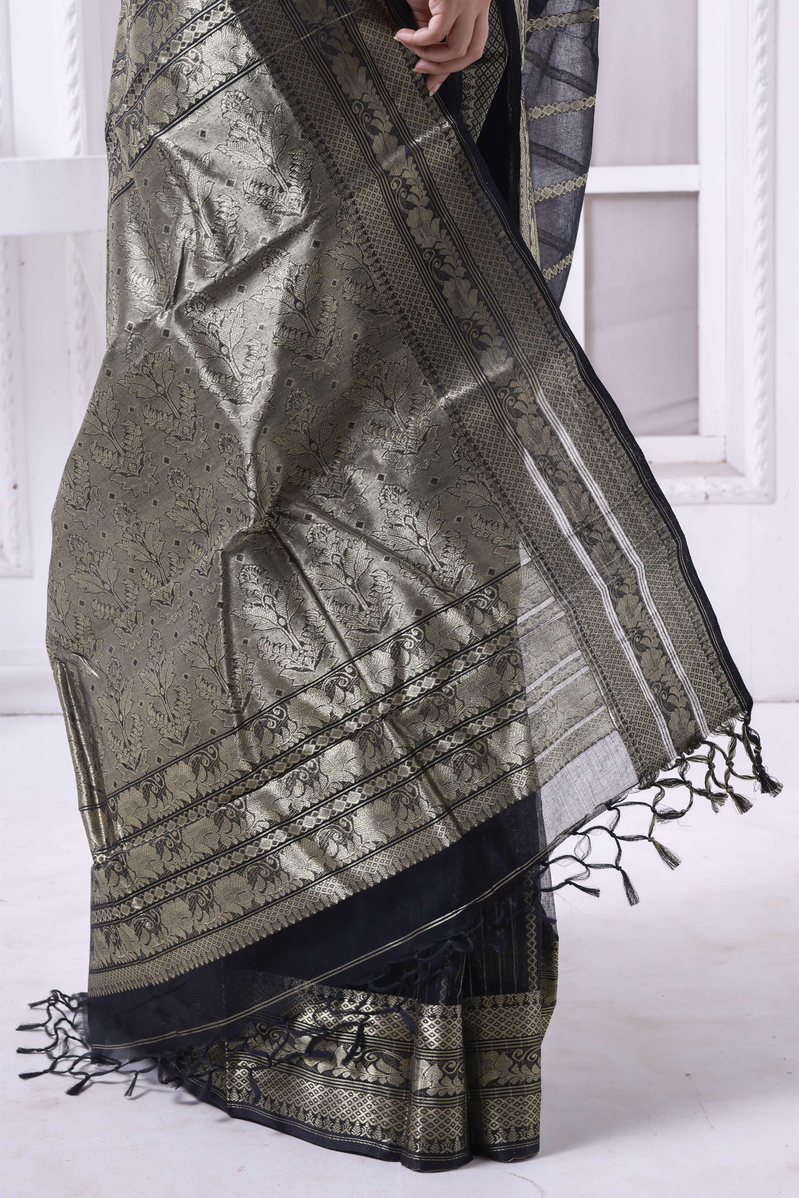 Designer Cotton Tant Banarasi With Golden Stripes