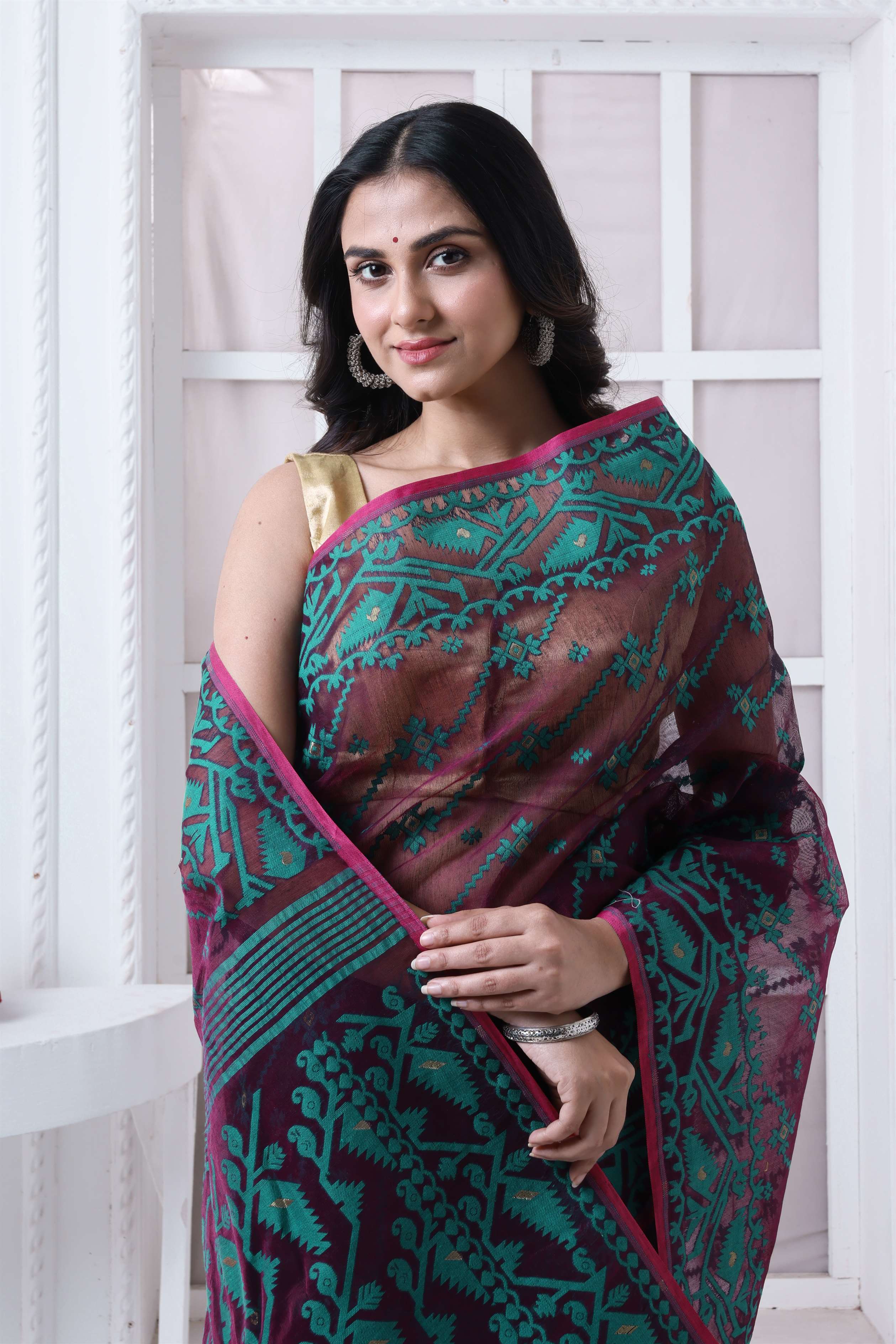 Designer Resham  Hamdani